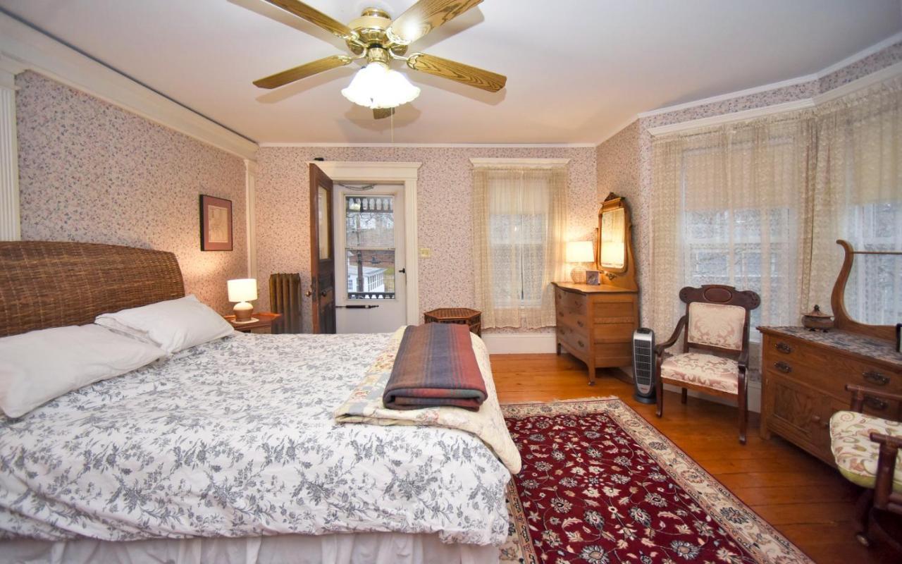 Blooming Inn Shelburne Falls Ngoại thất bức ảnh