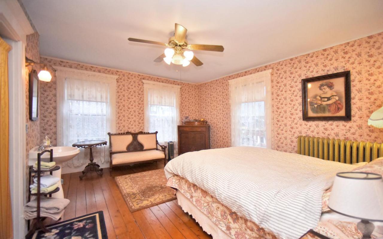Blooming Inn Shelburne Falls Ngoại thất bức ảnh
