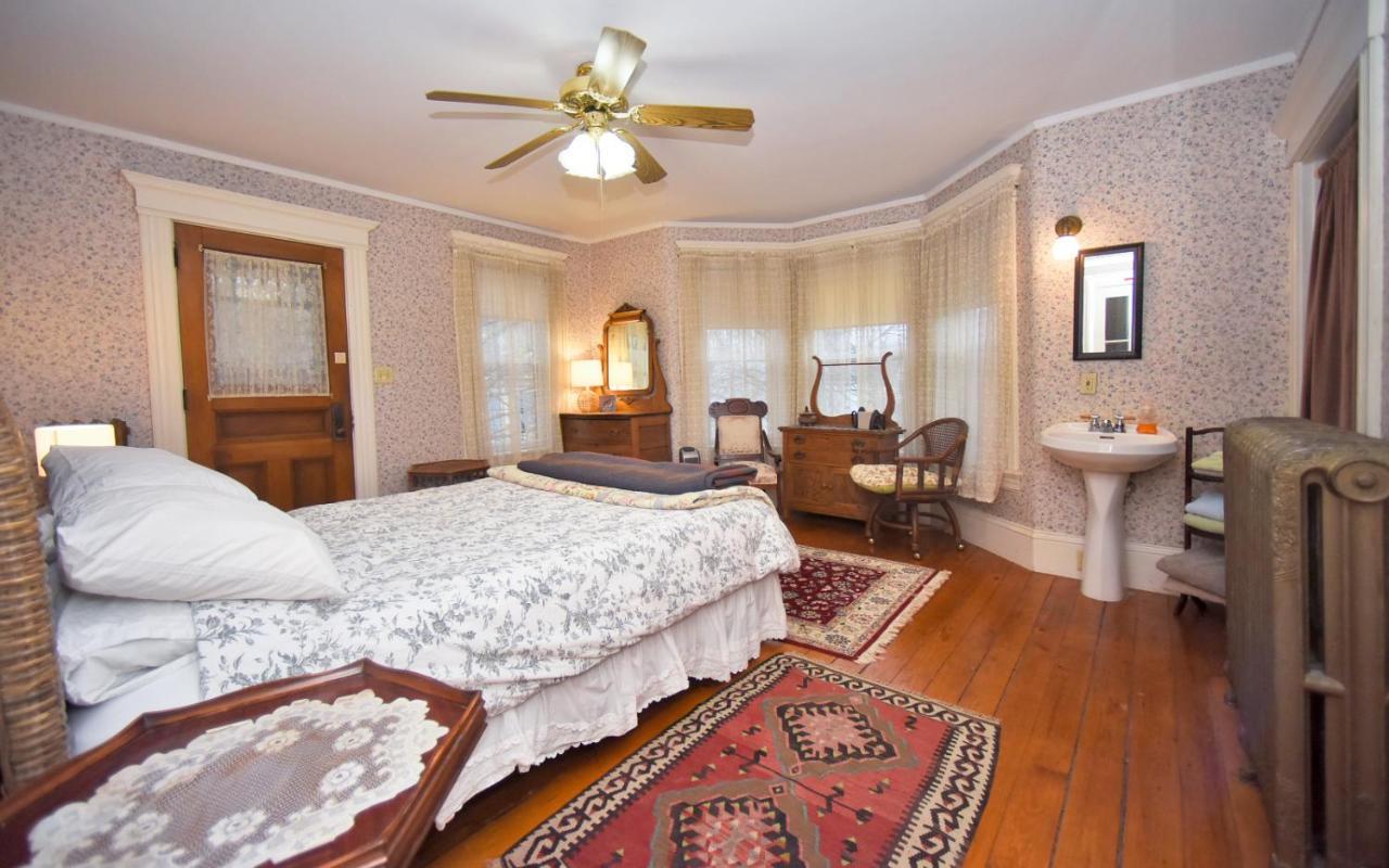 Blooming Inn Shelburne Falls Ngoại thất bức ảnh