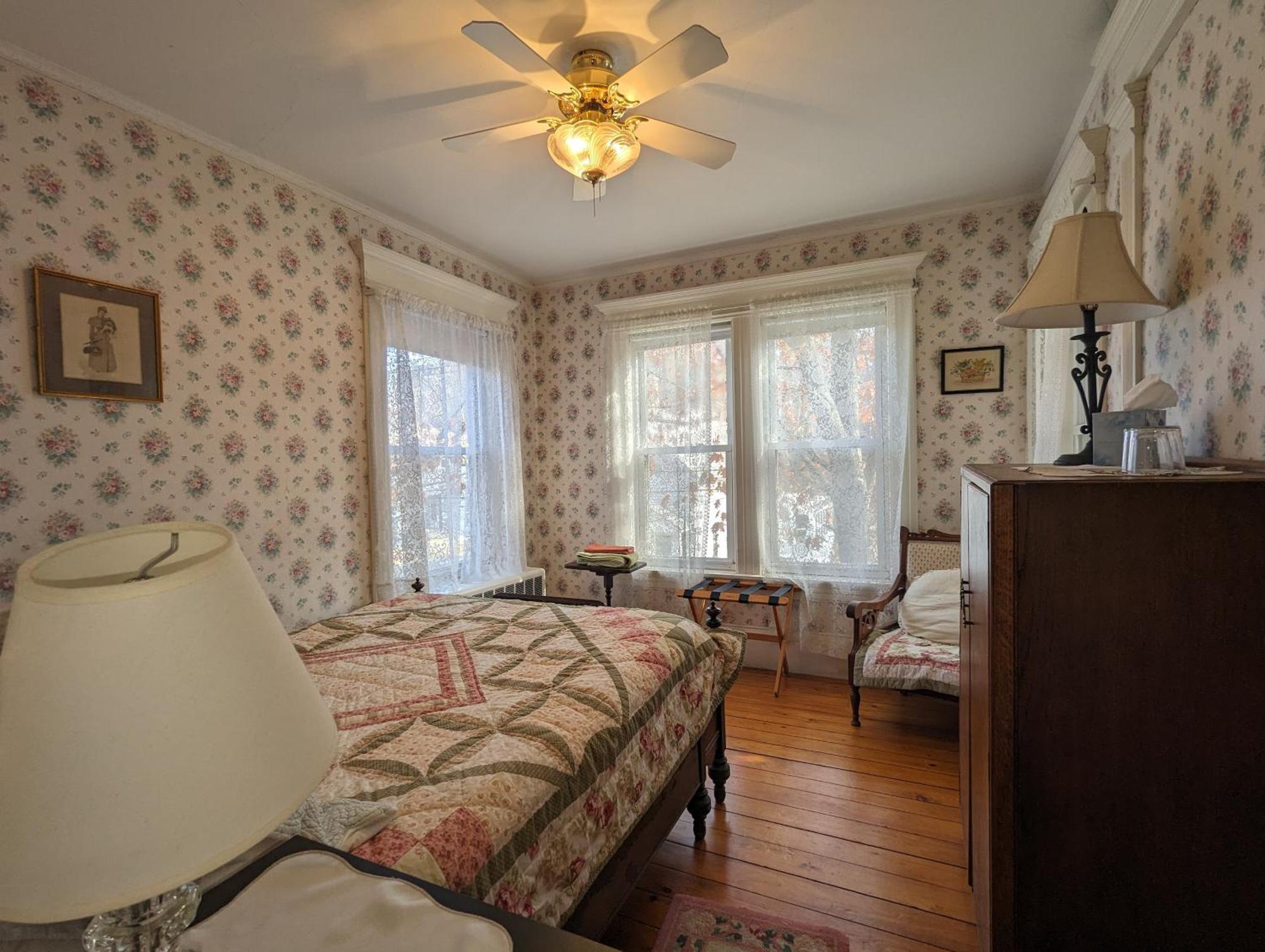 Blooming Inn Shelburne Falls Ngoại thất bức ảnh
