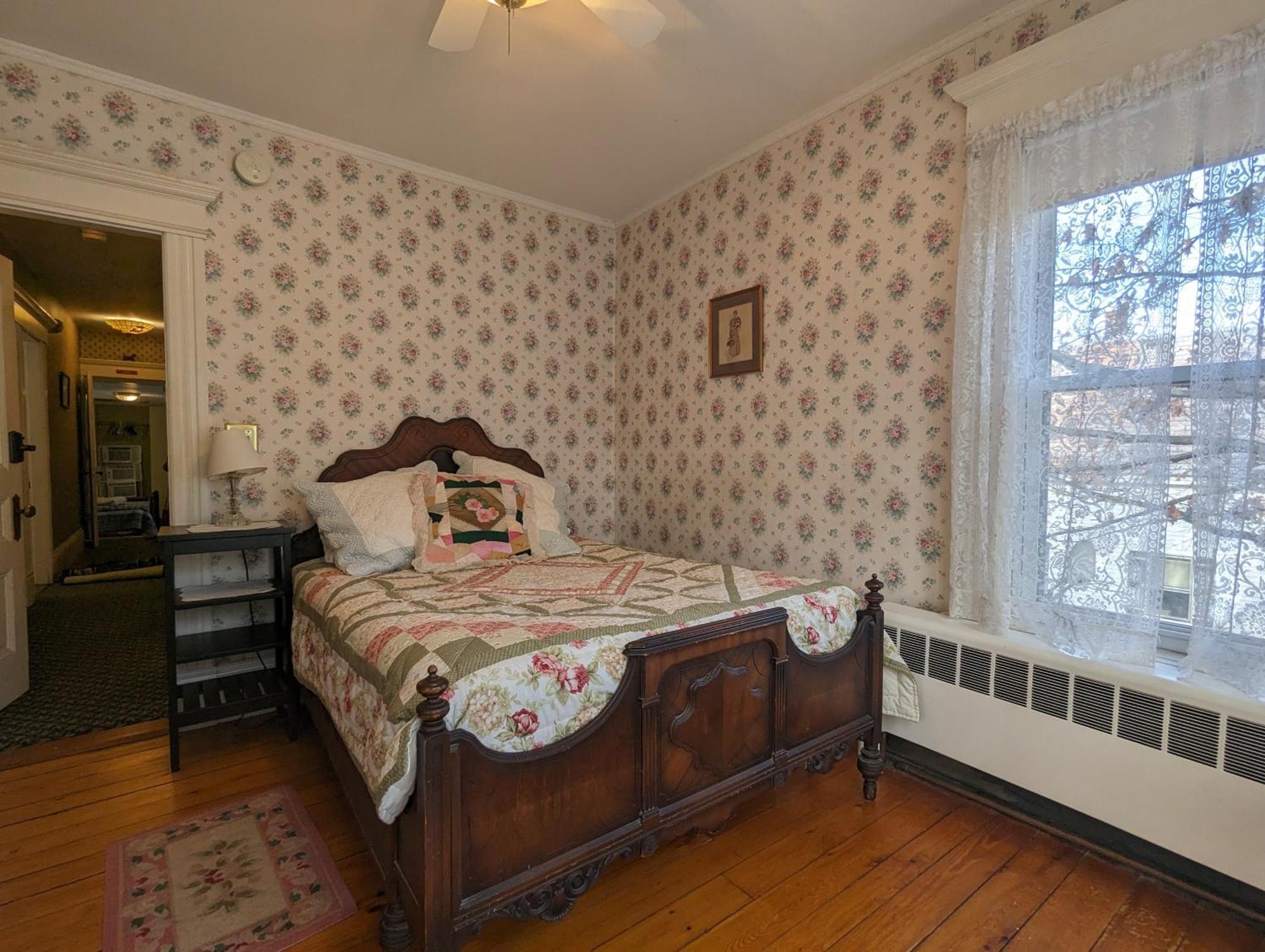 Blooming Inn Shelburne Falls Ngoại thất bức ảnh